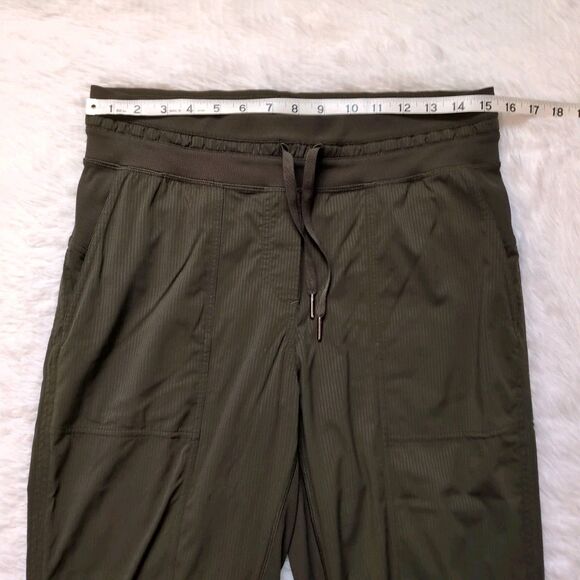 Lululemon Dance Studio Crop 25" Dark Olive Women's Size 8 - Picture 8 of 11